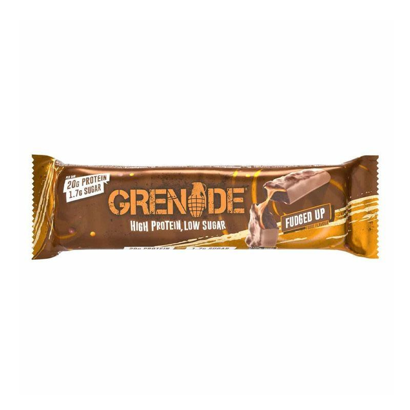 GRENADE Protein Bar ze smakowitym nadzieniem i chrupiącymi kawałkami oblany pyszną czekoladą
